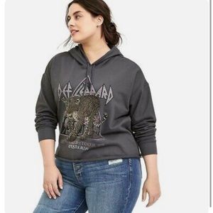 Torrid Def Leppard Vintage-style cropped hoodie